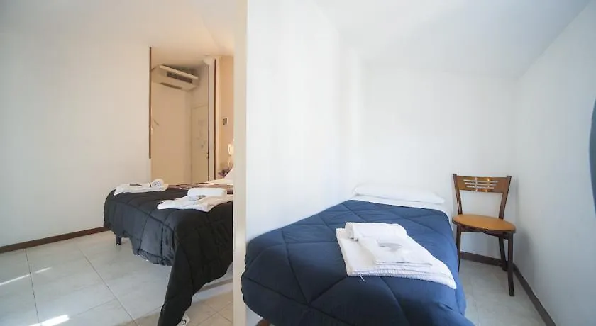 Hotel Malibu Mare Rimini 2*,  Italien